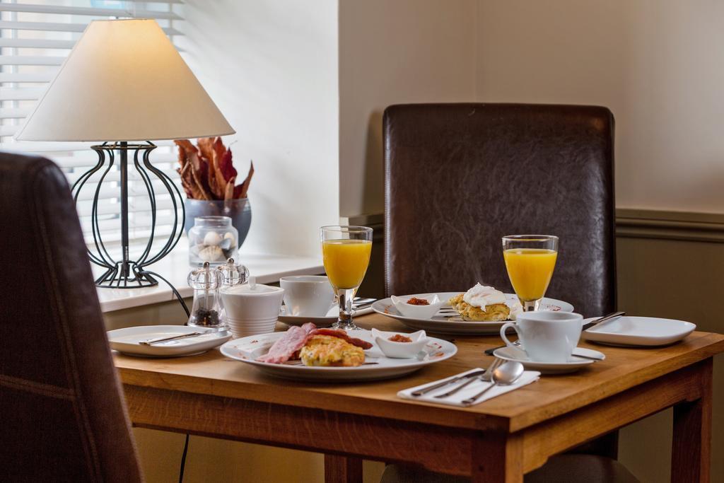 The Coach House Brecon Hotel ภายนอก รูปภาพ