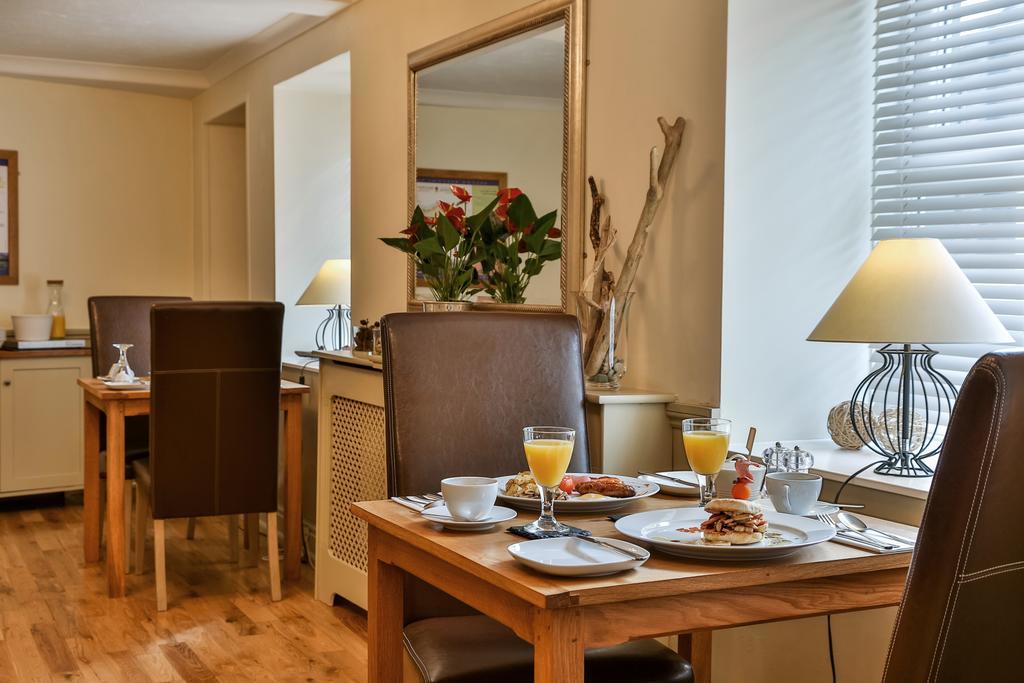 The Coach House Brecon Hotel ภายนอก รูปภาพ