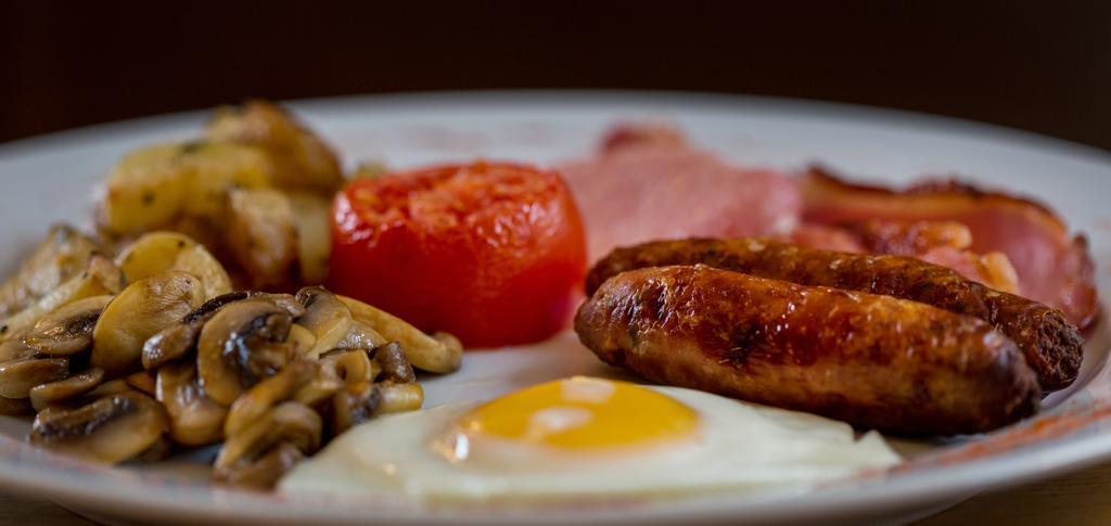 The Coach House Brecon Hotel ภายนอก รูปภาพ