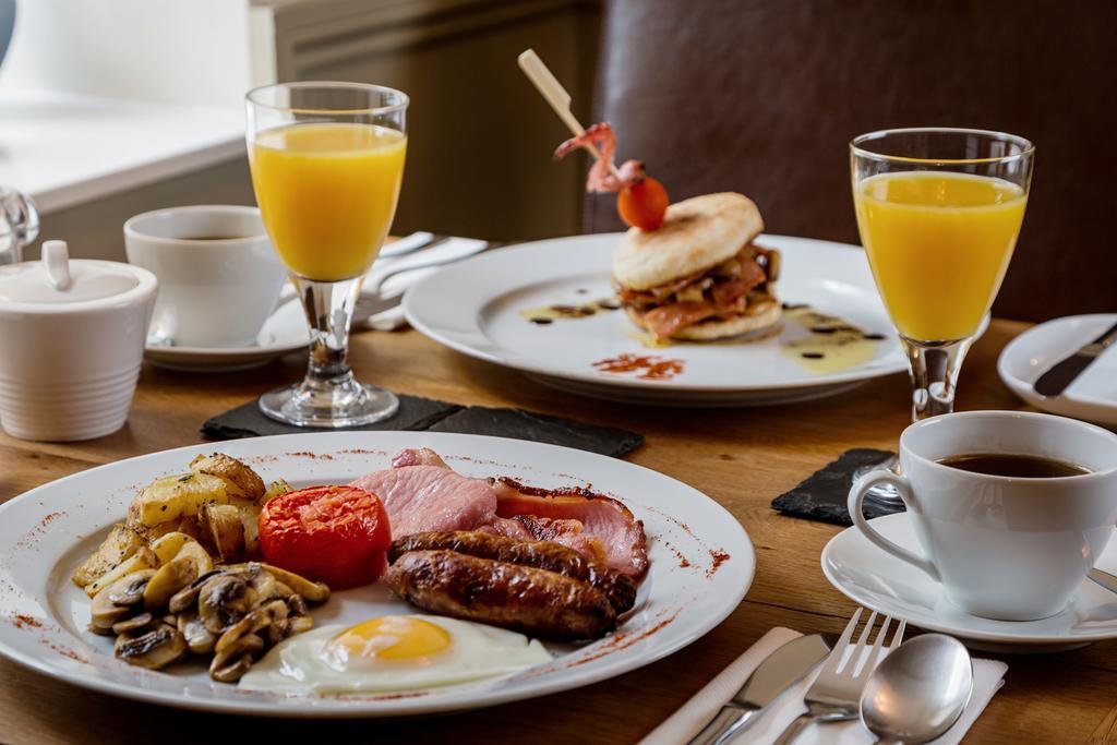 The Coach House Brecon Hotel ภายนอก รูปภาพ